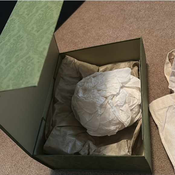 Gucci box - Picture 2 of 2